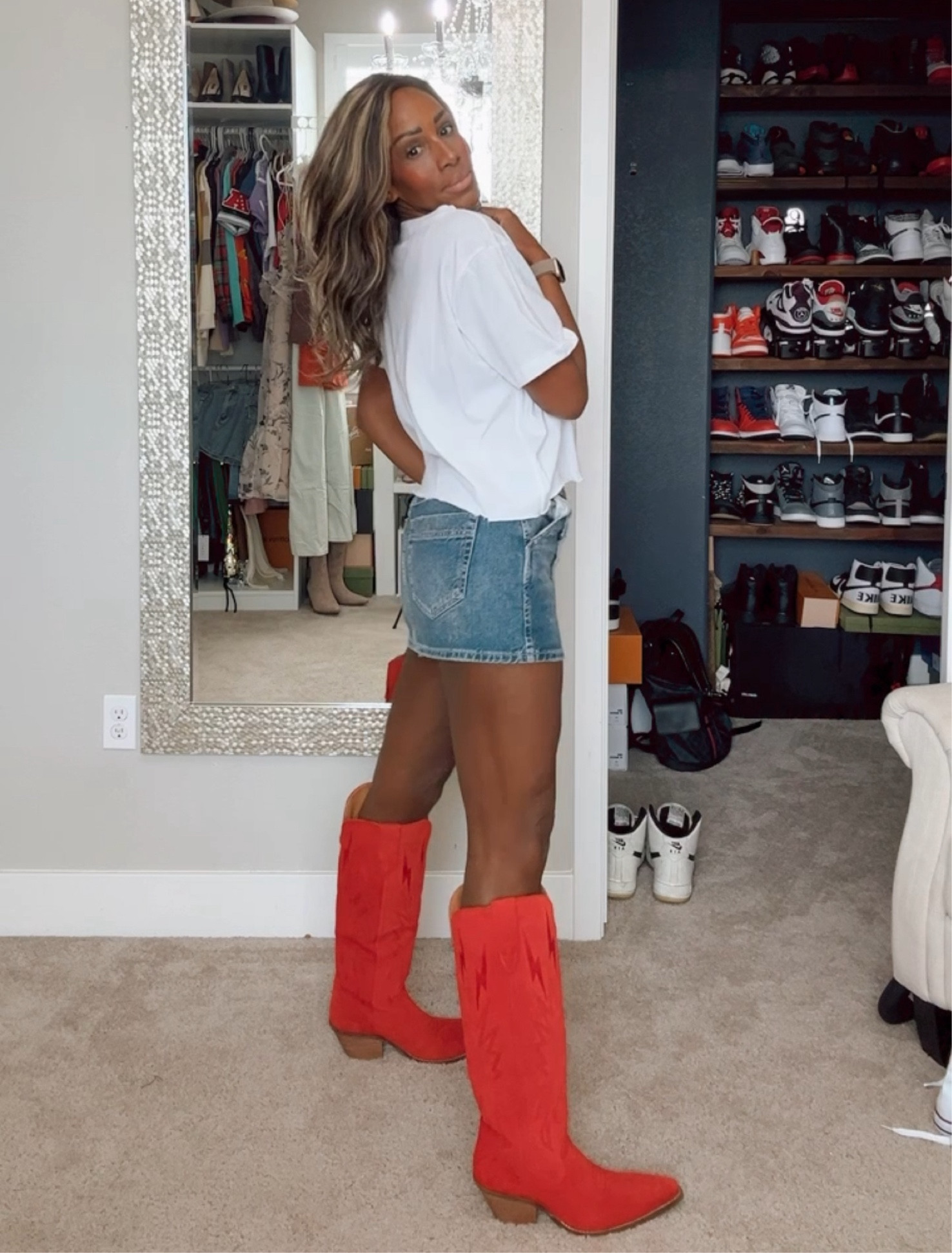 Ready for concert season! And spring and summer! 

#concertootd #cowboyboots #westernstyle #westernootd #redboots #dingo #freepeople #cowboystyle

#LTKshoecrush #LTKU #LTKstyletip