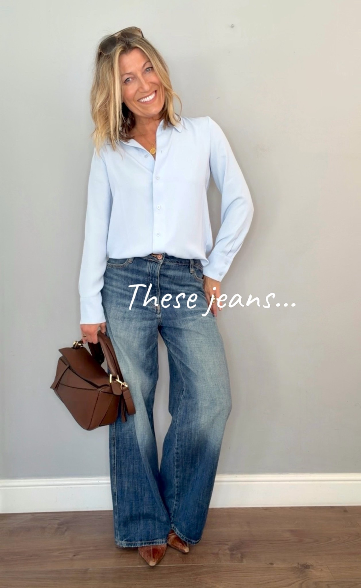 I just can’t stop my quest for the perfect jeans! I keep seeing slouchy jeans looking great but find many are too high waisted or look shapeless…until now!

These are from Zara and are low waist ones and give a nice shape to the bum too. Great length for me for a small heel (I’m 5’5 so great with flats for someone taller).

Yeah…I like these a lot :)



#LTKover50style #LTKuk #LTKjeans