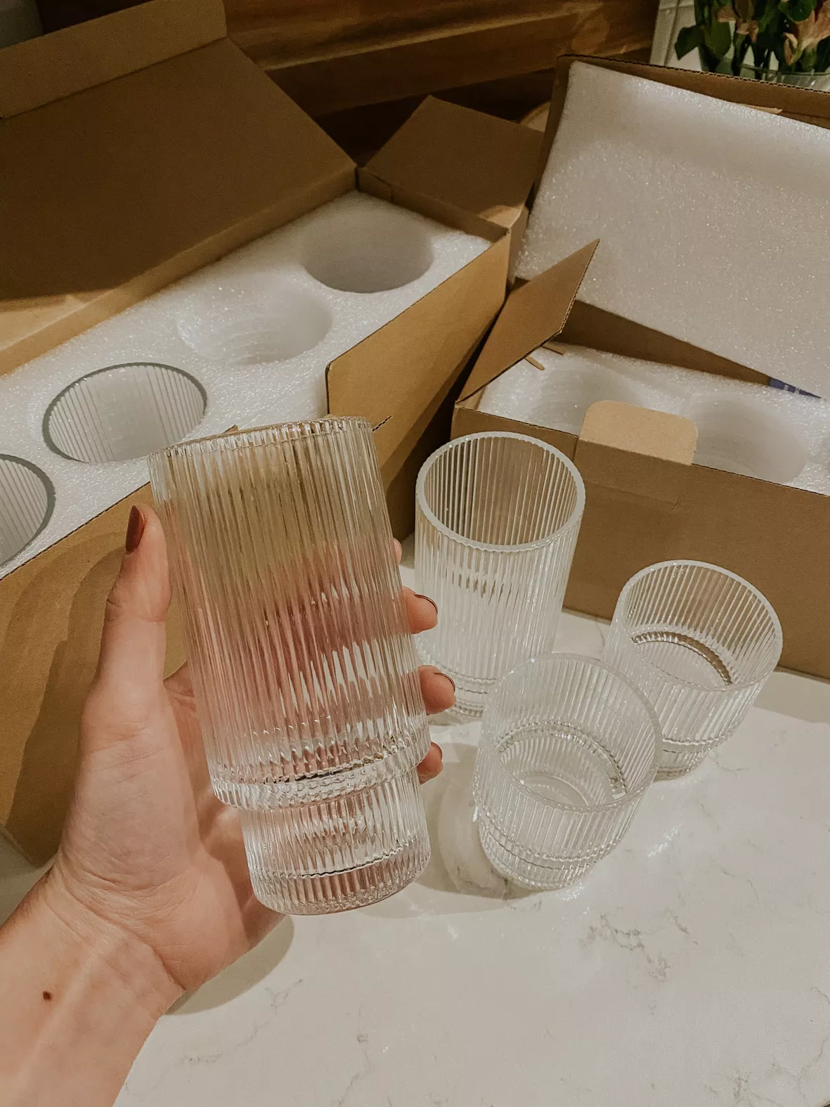 Combler Ribbed Glass Cups with Glass Straws, 16 oz Drinking