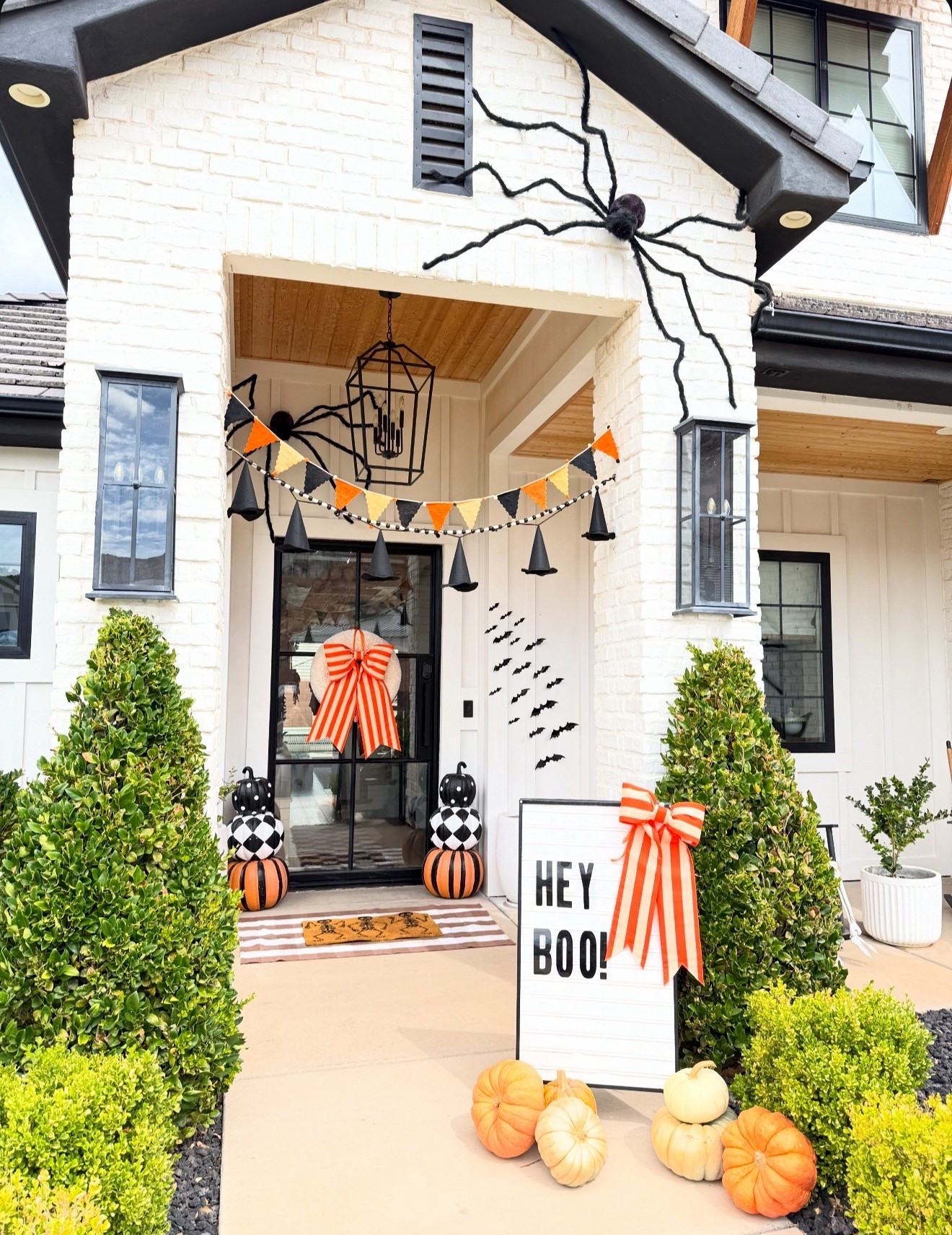 Halloween is one of my favorites! 🎃🕷️

#LTKHome #LTKSeasonal #LTKHalloween