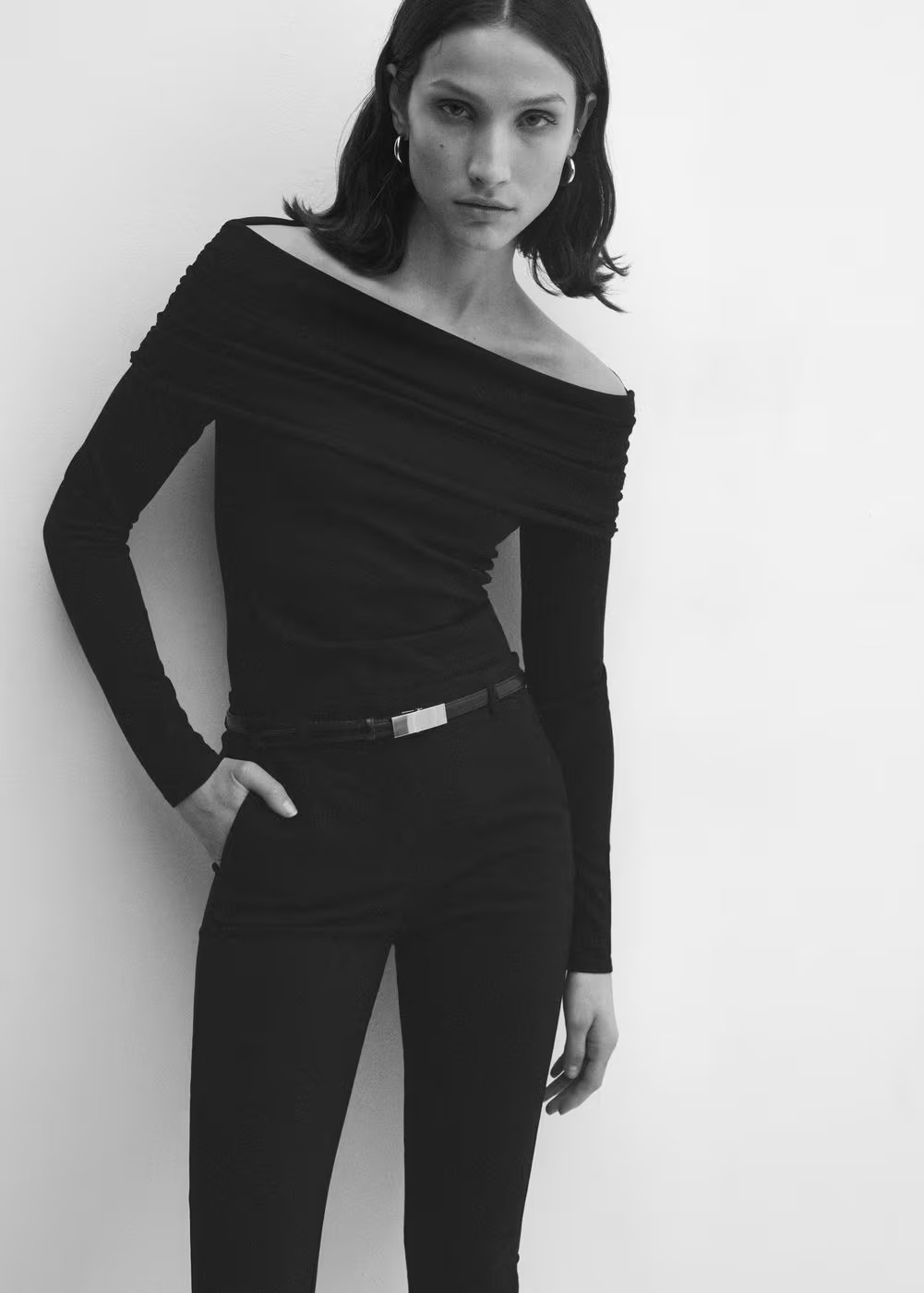 Off-the-shoulder knitted sweater -  Women | Mango United Kingdom | MANGO (UK)