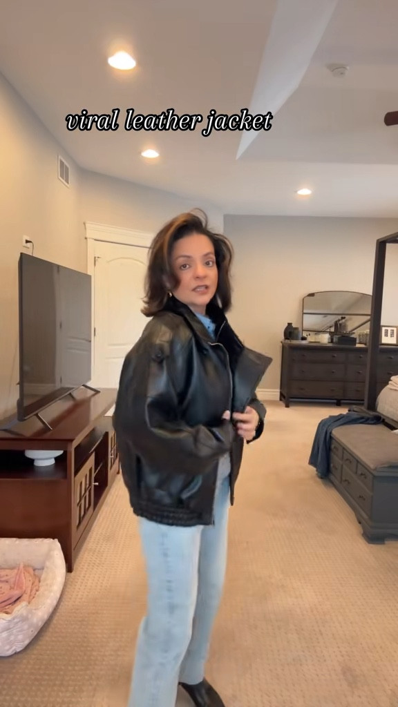 MY BEST AMAZON FIND TO DATE! I am wearing a size small! This jacket is perfect for your fall/ winter wardrobe for a fraction of the price! The quality is super!