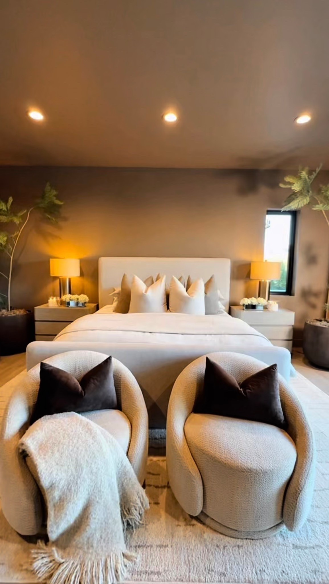 When I walk into my room, I want to exhale 🤍 Moody… but not too dark. Cozy. Calm. Comfortable.
This is what relaxed feels like to me. 🥰

moody bedroom decor
cozy neutral bedroom
relaxing bedroom ideas
calming home aesthetic
luxury bedroom styling

#LTKHome #LTKSaleAlert #LTKU