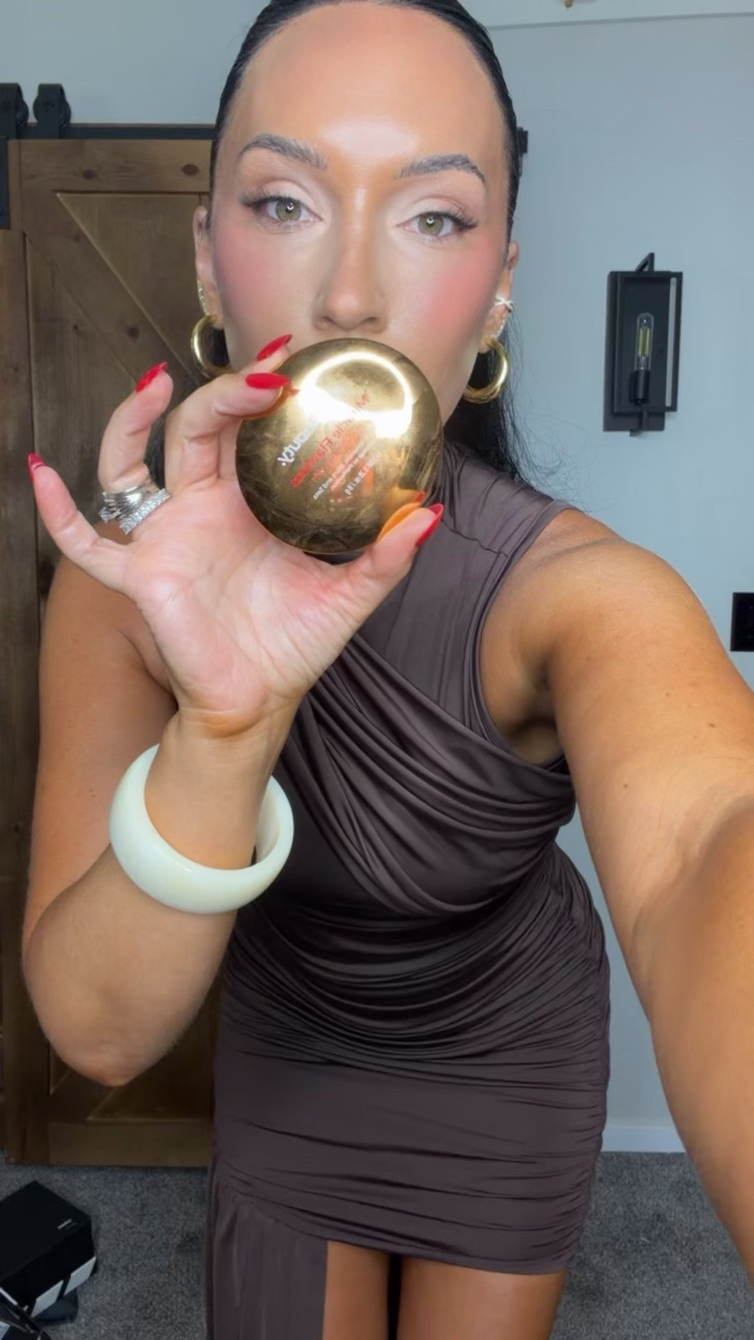 We love a good dupe and this one is SO good and blurring + brightening. Shade light for me. @mcobeauty