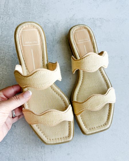 Summer Sandal 

dolce vita  summer sandal  spring sandal  dress  sandal slides  fashion find  neutral fashion#LTKfindsunder100 #LTKshoecrush

#LTKSeasonal