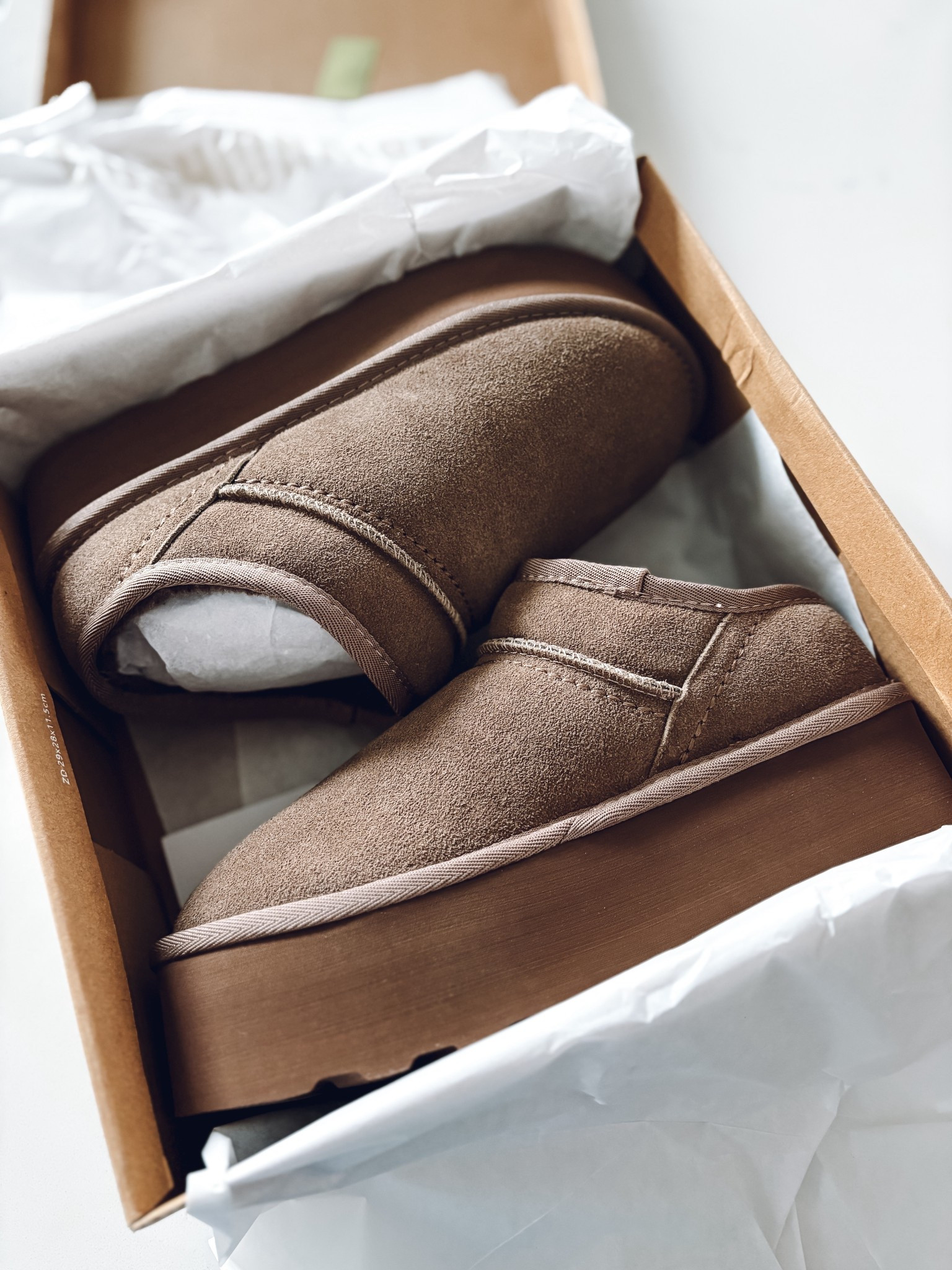 chocolate brown ugg inspired slippers but for way less!! size up half!!

| fall shoes | winter shoes | slipper boots | 

#LTKSeasonal #LTKShoeCrush