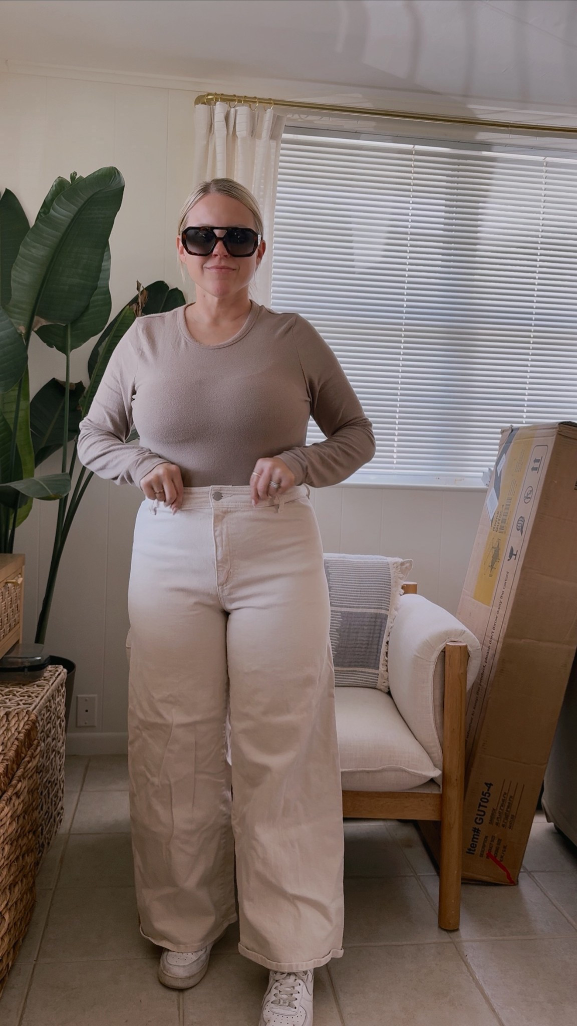 These sailor jeans are a staple for spring. I have a few colors. 

Spring outfits, business casual workwear, work outfits, mom outfits, neutral outfit

#LTKmomlife #LTKootd