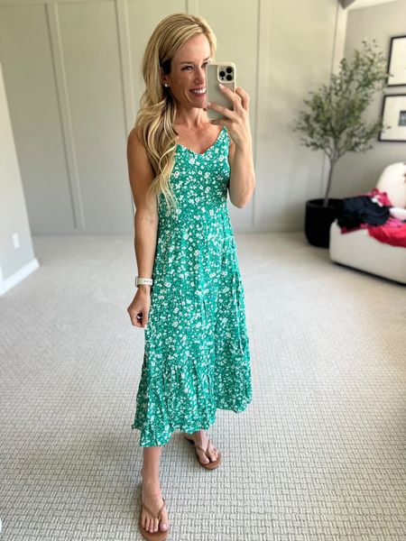 Floral midi dress

TTS

spring fashion  spring outfit  casual outfit  everyday outfit  summer outfit  vacation outfit 

#LTKFindsUnder50 #LTKSeasonal #LTKStyleTip