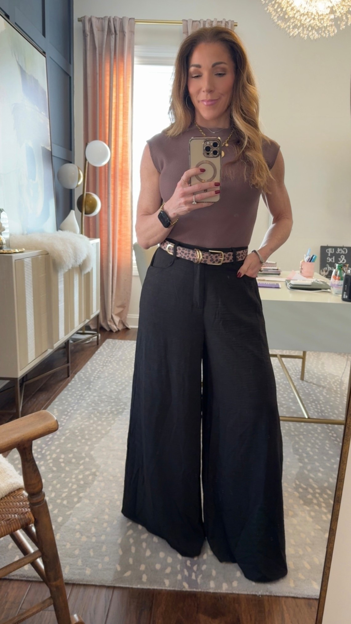 When you want to feel comfy but also like you run the room. Wide leg trousers + a fitted top = magic.🤎🖤

#LTKootd #LTKPetite #LTKOver40