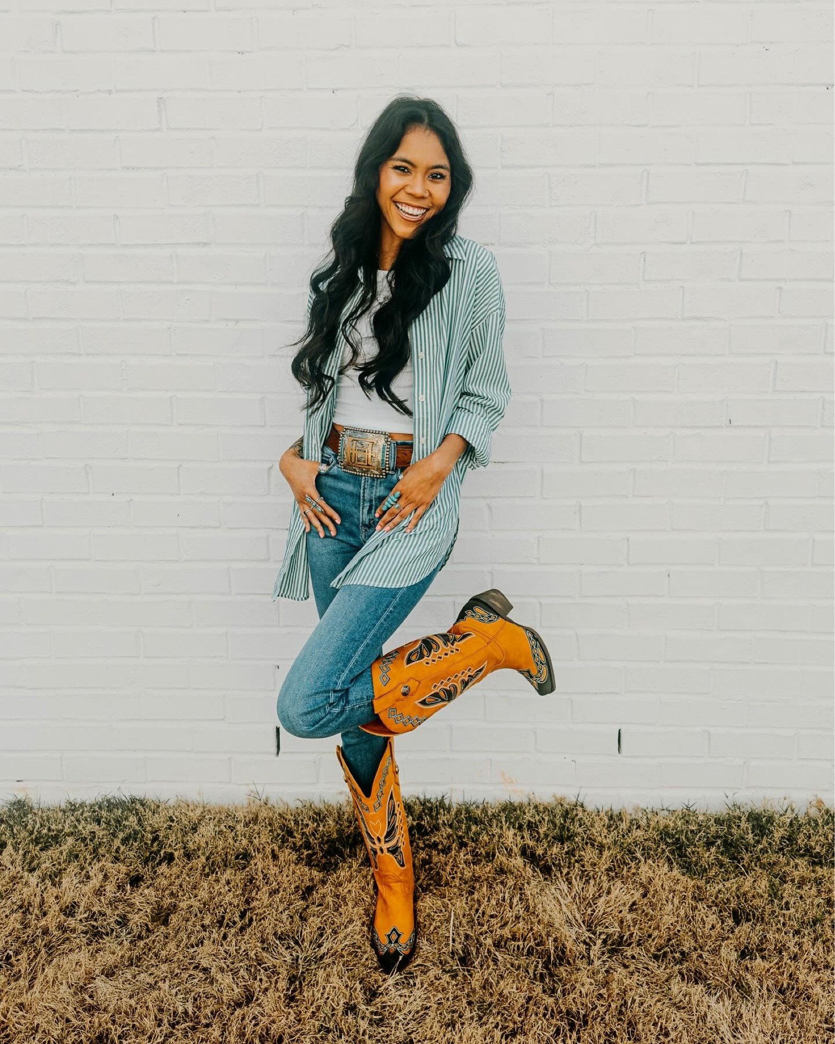 Cute spring casual look! 
Shirt: Target
Jeans: American Eagle
Boots: Rose Gentle
Belt Buckle: Sheridan Buckle 

#LTKstyletip #LTKU #LTKfindsunder50