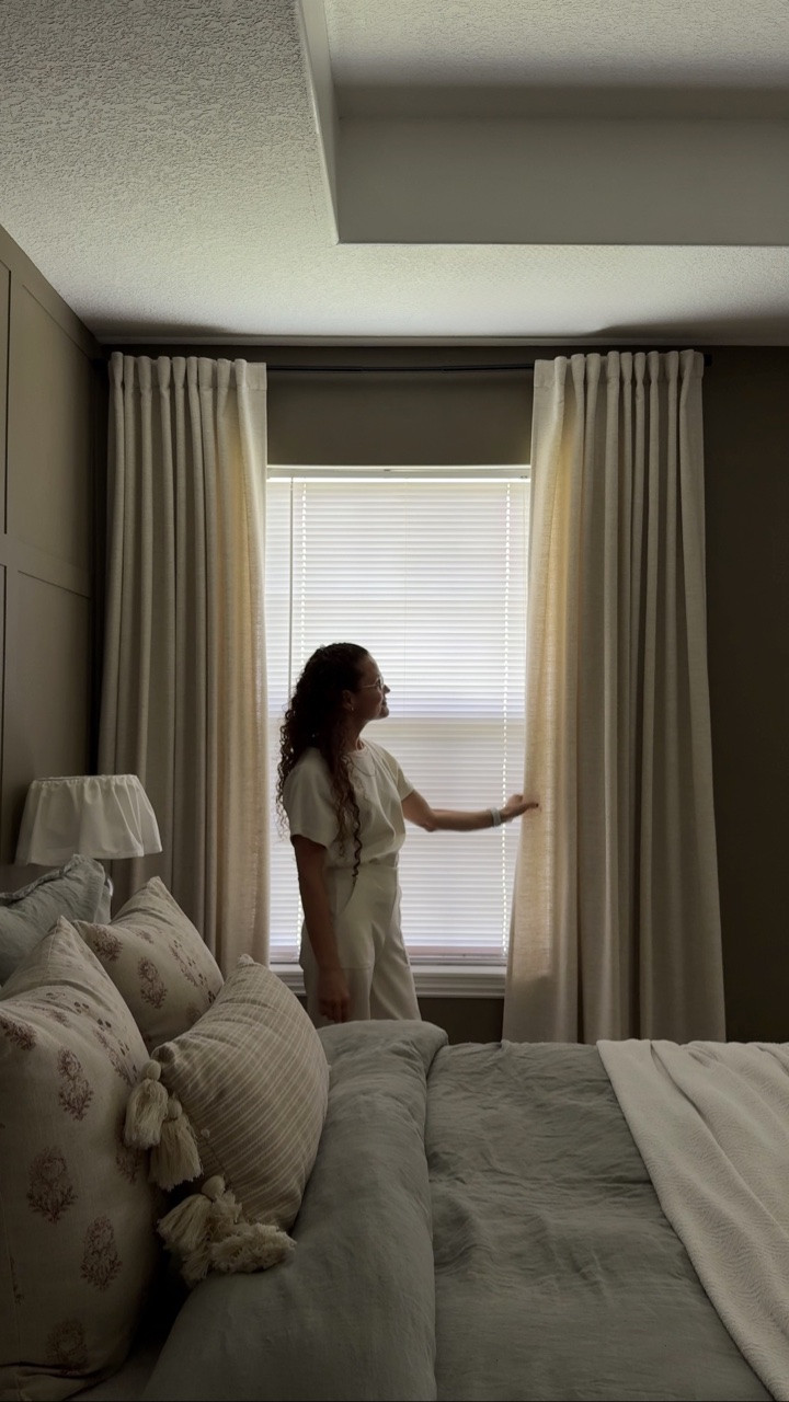 Ever tried hanging something heavy only to have the bracket rip right out of the wall? 🙋‍♀️ The problem isn’t always that you missed a stud, it might just be the wrong anchor.

If there’s no stud where you need one, a toggle anchor can be a game changer. It’s one of my favorite DIY tricks for hanging heavier items like curtain rods, shelves, and more when a stud isn’t an option.

💬 Comment “BEST” and I’ll send you the link to the toggle anchors I used!

FOLLOW for more beginner-friendly DIY tips, home improvement hacks, and budget-friendly ways to create a home you love.

#diyhack #HomeImprovement #lowesfinds #DrywallAnchors #BeginnerDIY