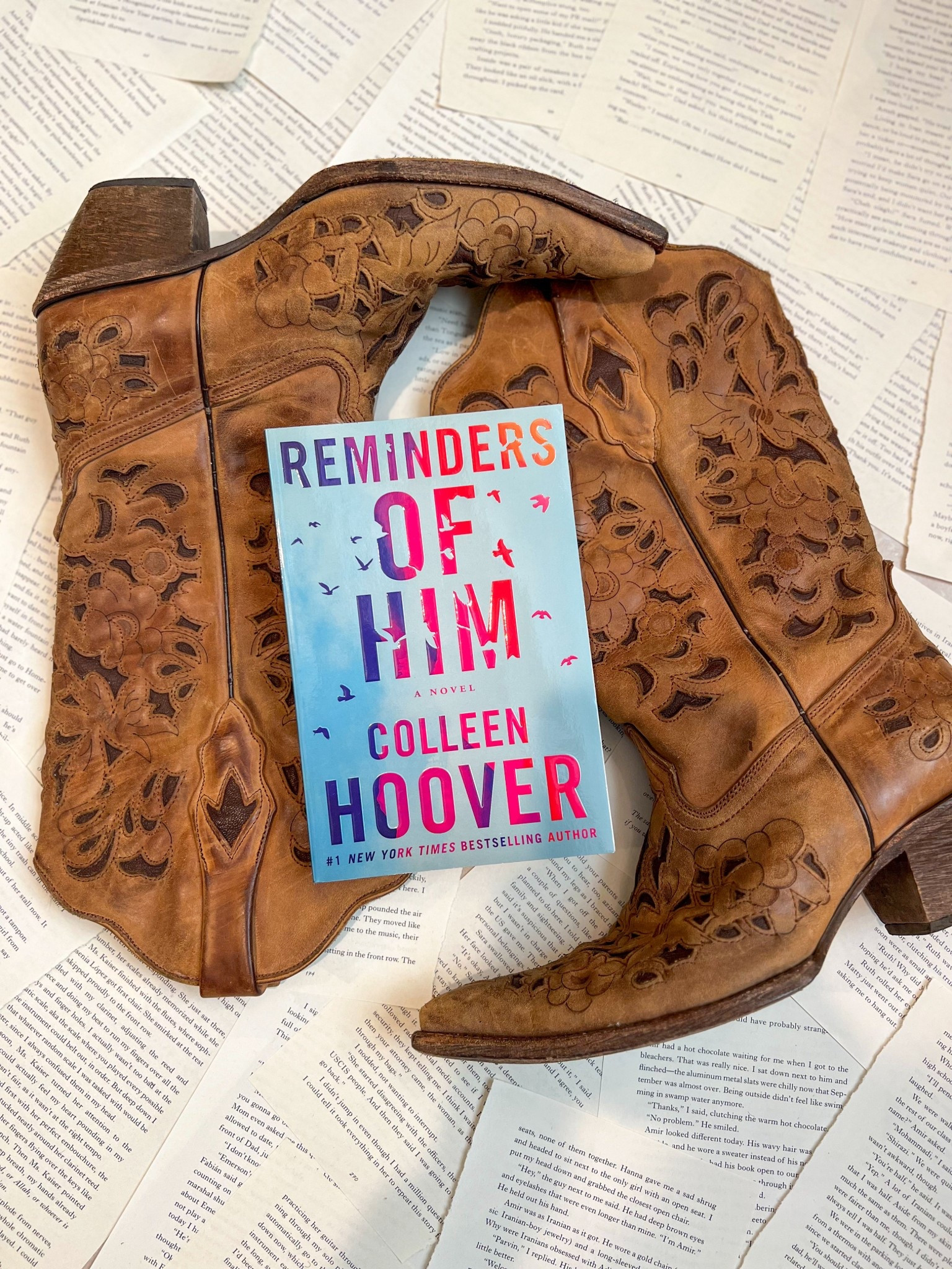 Book club March book pick Colleen Hoover 
Reminders of him
Novel
Fiction

#LTKOver40 #LTKstorytime #LTKHome
