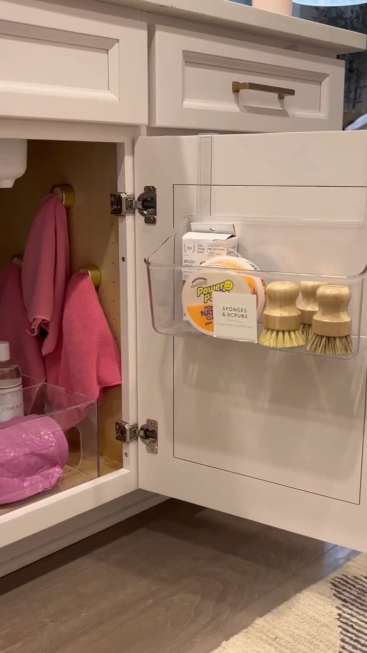Organize underneath my kitchen sink with me 🤍🫧🫶🏼




Restock, organization, home, cleaning, Amazon, kitchen sink, cleaners, soap, labels, sponges, storage, meyers, sidneymarieduke

#LTKHome