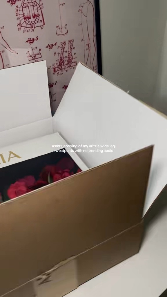 asmr unboxing of my aritzia wide leg sweatpants — shop the link below & check out my page for more fashion content!

#LTKsale #LTKstyletip #LTKgiftguide