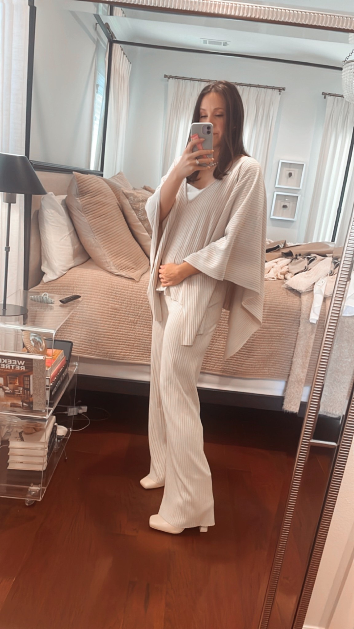 Starting to see the bump. I’m currently on the hunt for bump friendly clothes. Nothing fits in my closet these days. This Zara set I’ll be living in!! 🤍🤍

#LTKBump