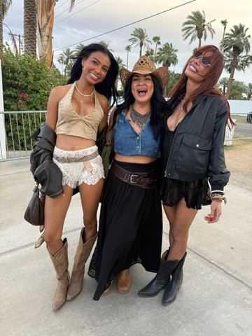 SLOMWWW!!!

size 0 in all torrid!

stage coach, stage coach outfit inspo, country outfit, rodeo outfit, country fashion, midsize, torrid, tori block 

 

#LTKFestival #LTKgrwm #LTKootd