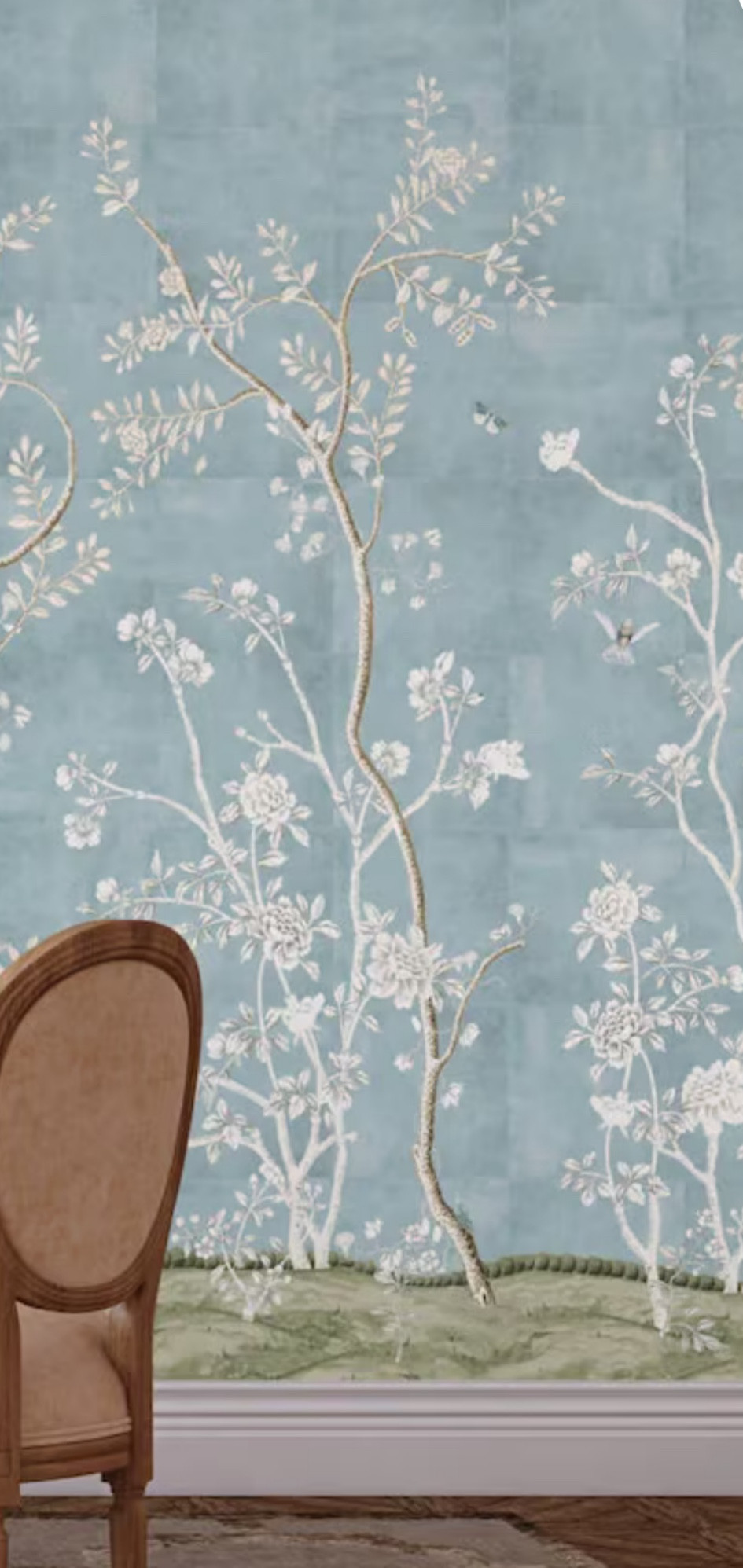 Chinoiserie wallpaper! Grandmillennial home finds! 

#wallpaper #chinoiserie #lamps #wallpaper #lights #bedroom #homedecor #home #homefinds #rugs 