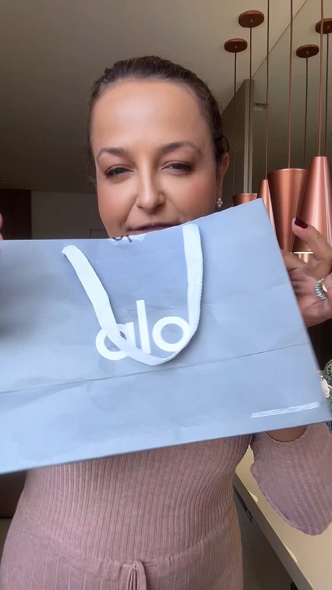 E aí? Vale ou não? 

#LTKbrasil #LTKestilo50+ #LTKfitness