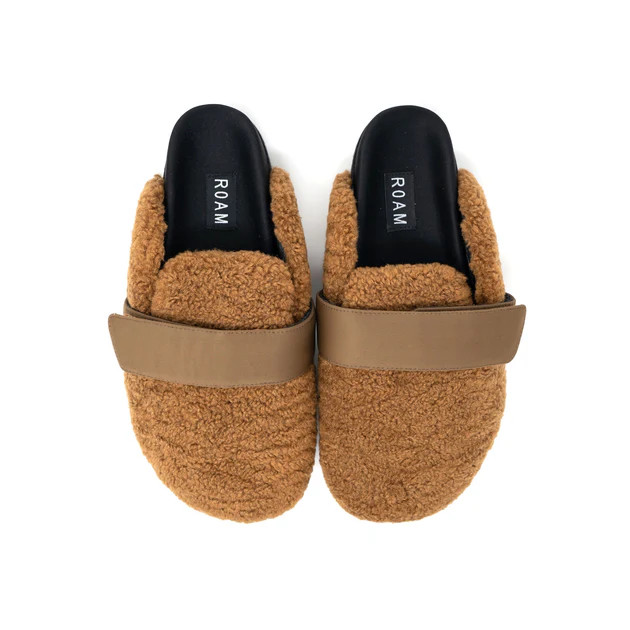 ROAM FUZZY LOAFER MULE COGNAC FAUX SHEARLING | ROAM