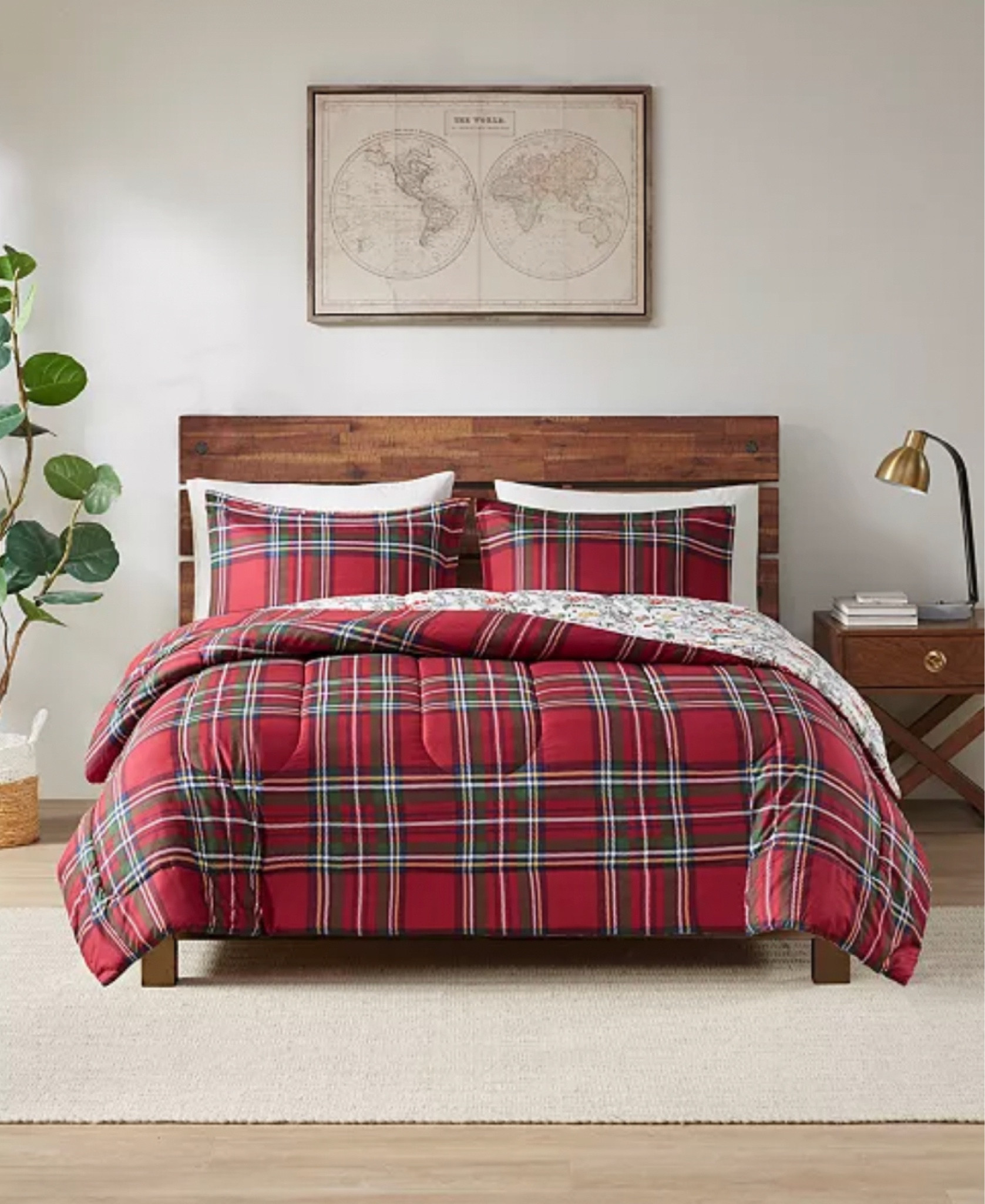 Holiday Village 3-Pc. Comforter Set
Queen or Twin Now $19.99
(Was $80)

#LTKHoliday #LTKSeasonal #LTKfindsunder50