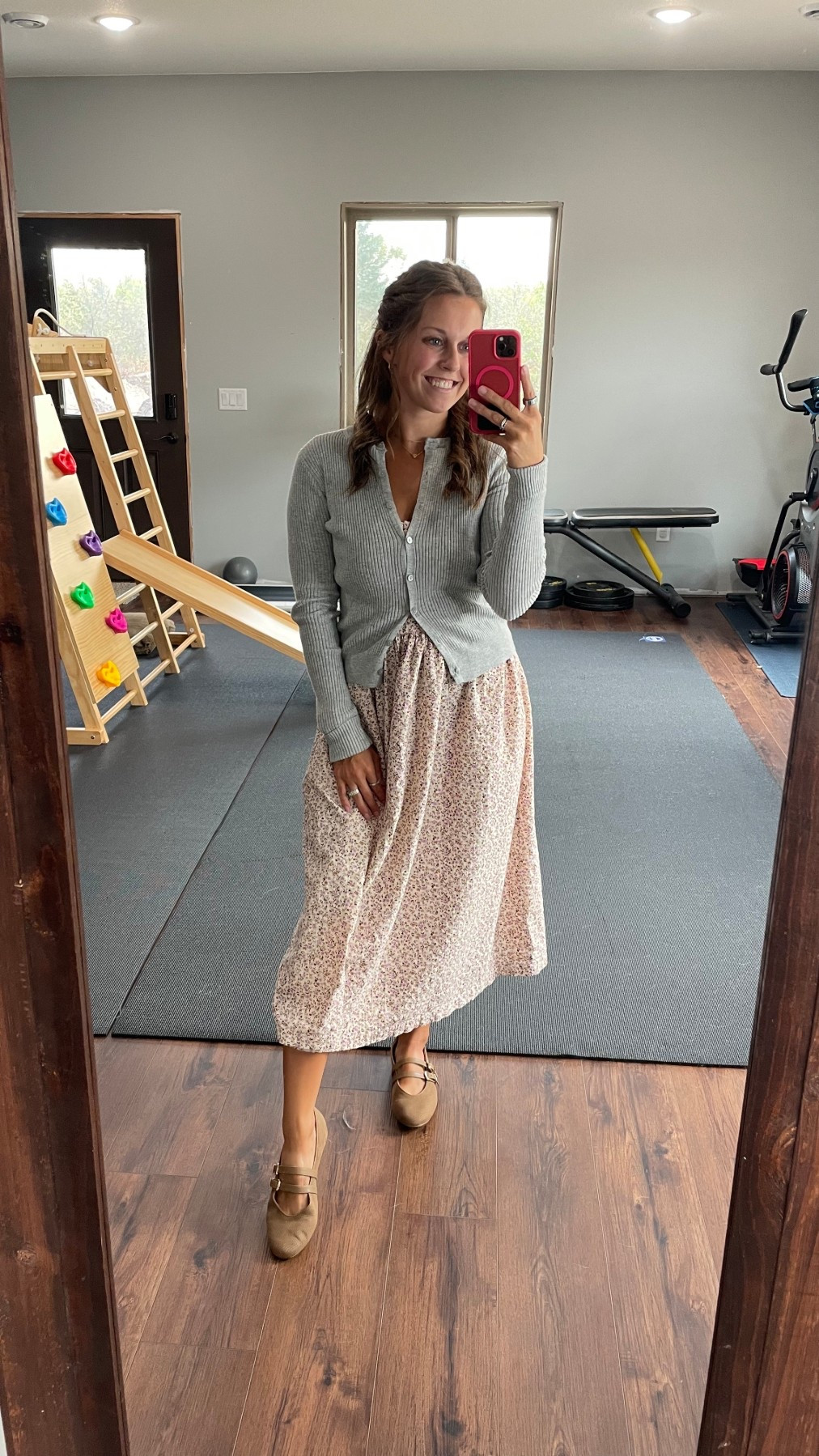 My outfit for family pics!! Wearing XS in both dress & cardigan 🤎🩶

#LTKBeauty #LTKStyleTip #LTKFamily