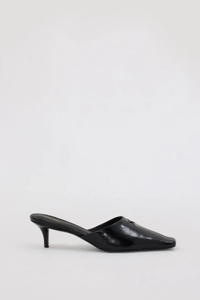ALIAS MAE PORTIA HEEL BLACK | DISSH