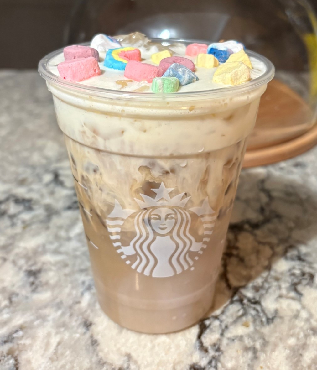 Lucky Charms iced coffee at home ⭐️💚💫 AND saving money!

How to make:
Ice
Double shot of espresso 
Lucky charms cereal milk 

Cold foam:
Maple syrup
Heavy whipping cream 