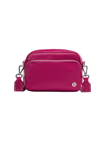 Everywhere Crossbody Bag 2L | Lululemon (US)