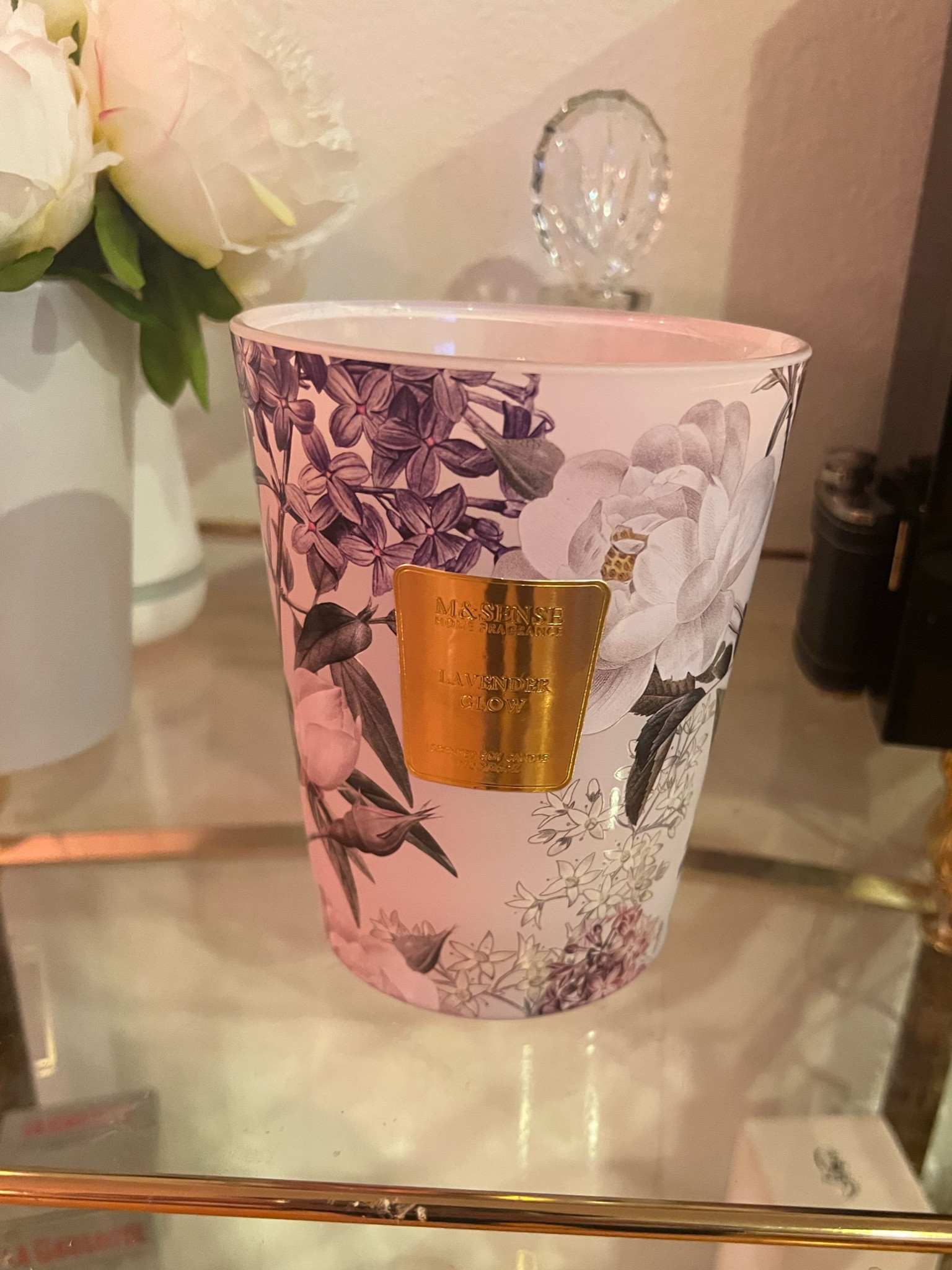 Luxe looking EXTRA LARGE Amazon candle and it’s under $40 🩷

#amazonfinds #largecandle #lavendercandle #springdecor