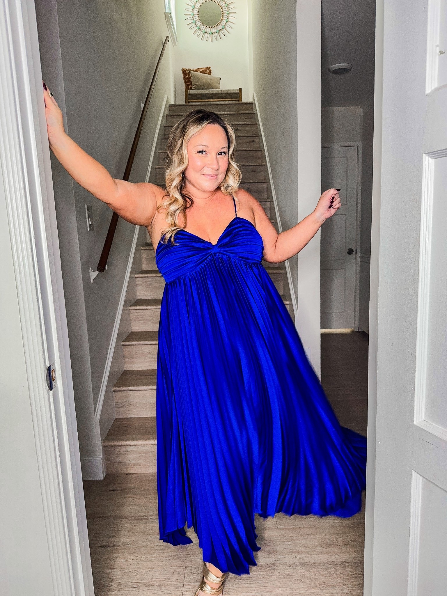 Petal & Pup dress size 10 (I sized down one!) 
Code SHELLI20 for 20% off!

Fall wedding guest dress, fall dress, cocktail dress, holiday dress, midsize style, party dress, fall style, petite style

#LTKMidsize #LTKPetite #LTKStyleTip