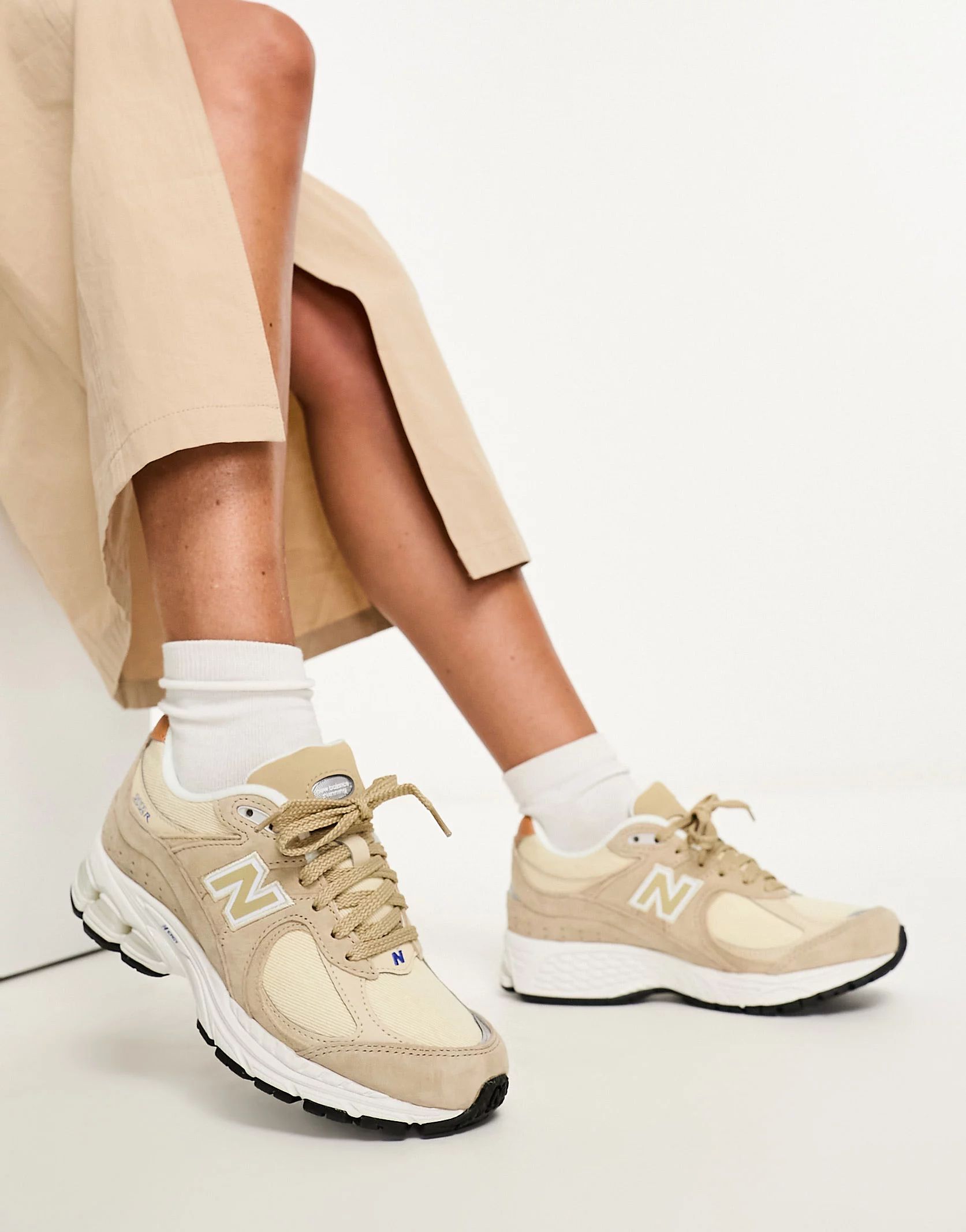 New Balance 2002 trainers in tan | ASOS (Global)