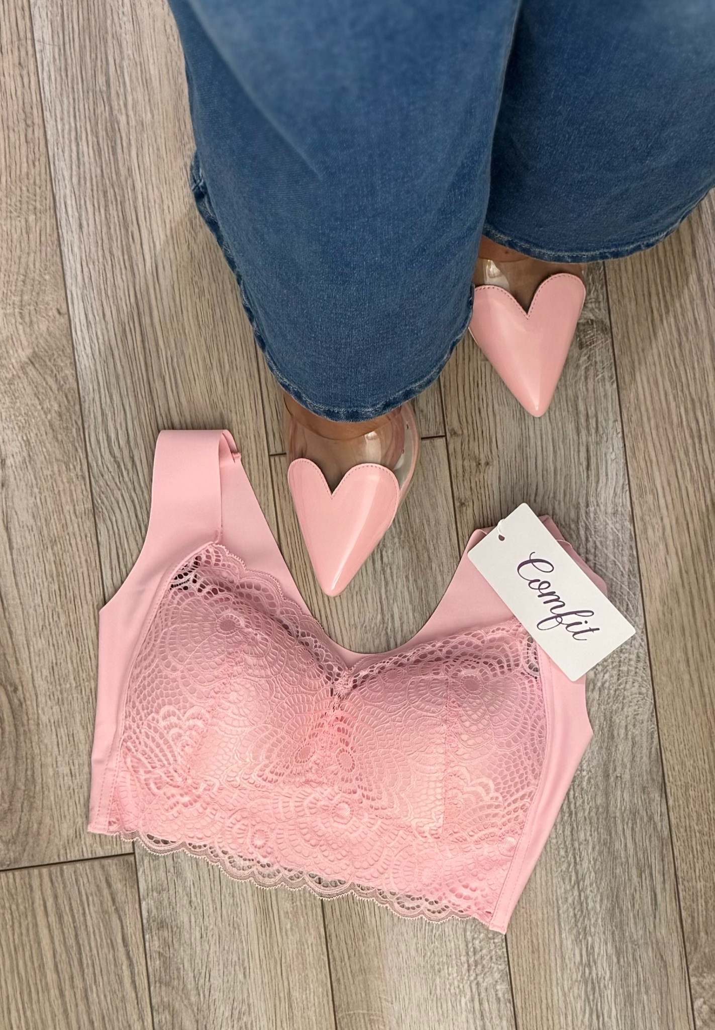 Comfort you’ll want to show off

#LTKselfcare #LTKootd #LTKSaleAlert
