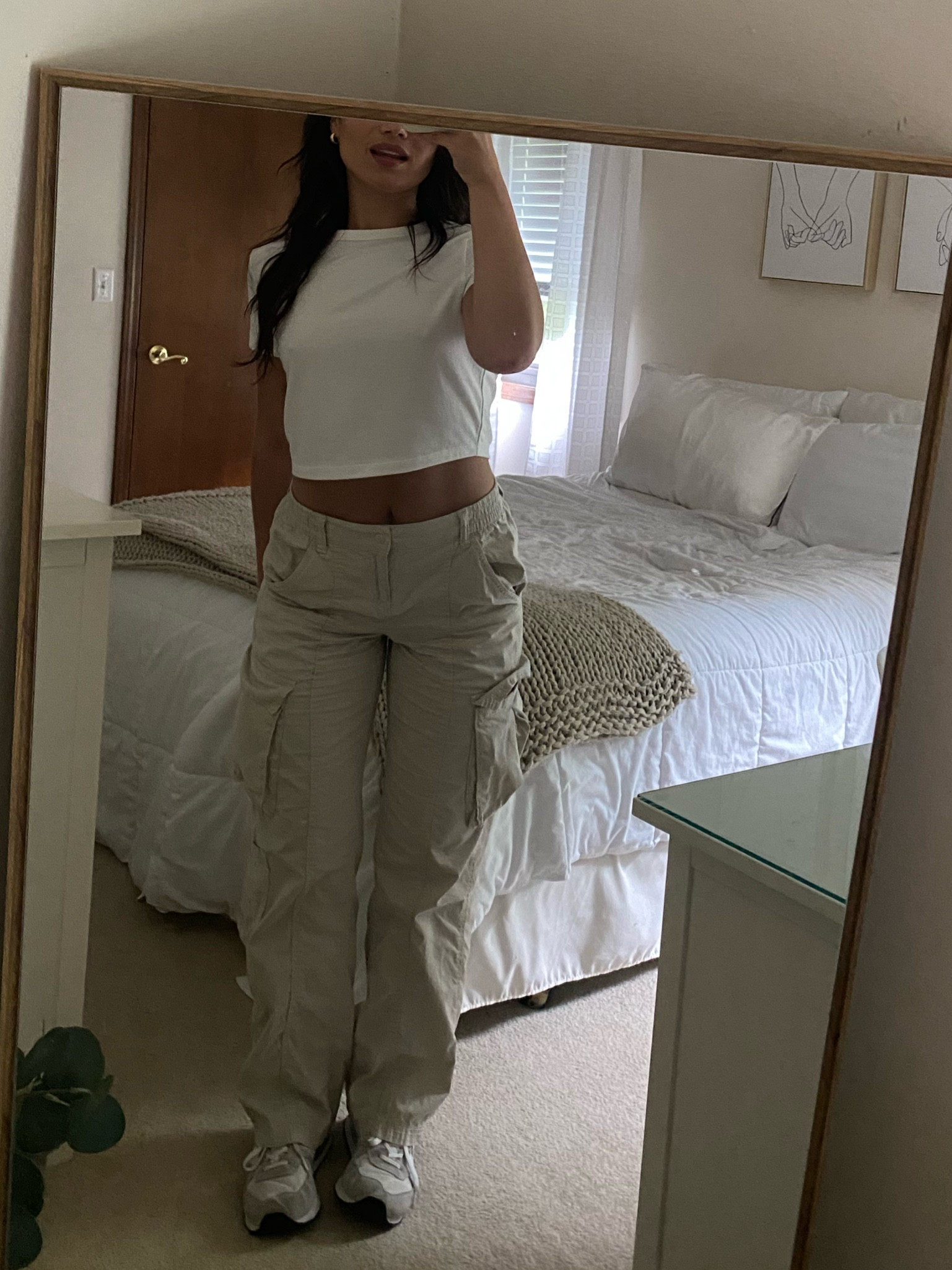 THE COMFIEST CARGOS!!! they are stretchy with an elastic waist 😭🫶🏼 wearing a size 4!! 

#LTKSeasonal #LTKunder50