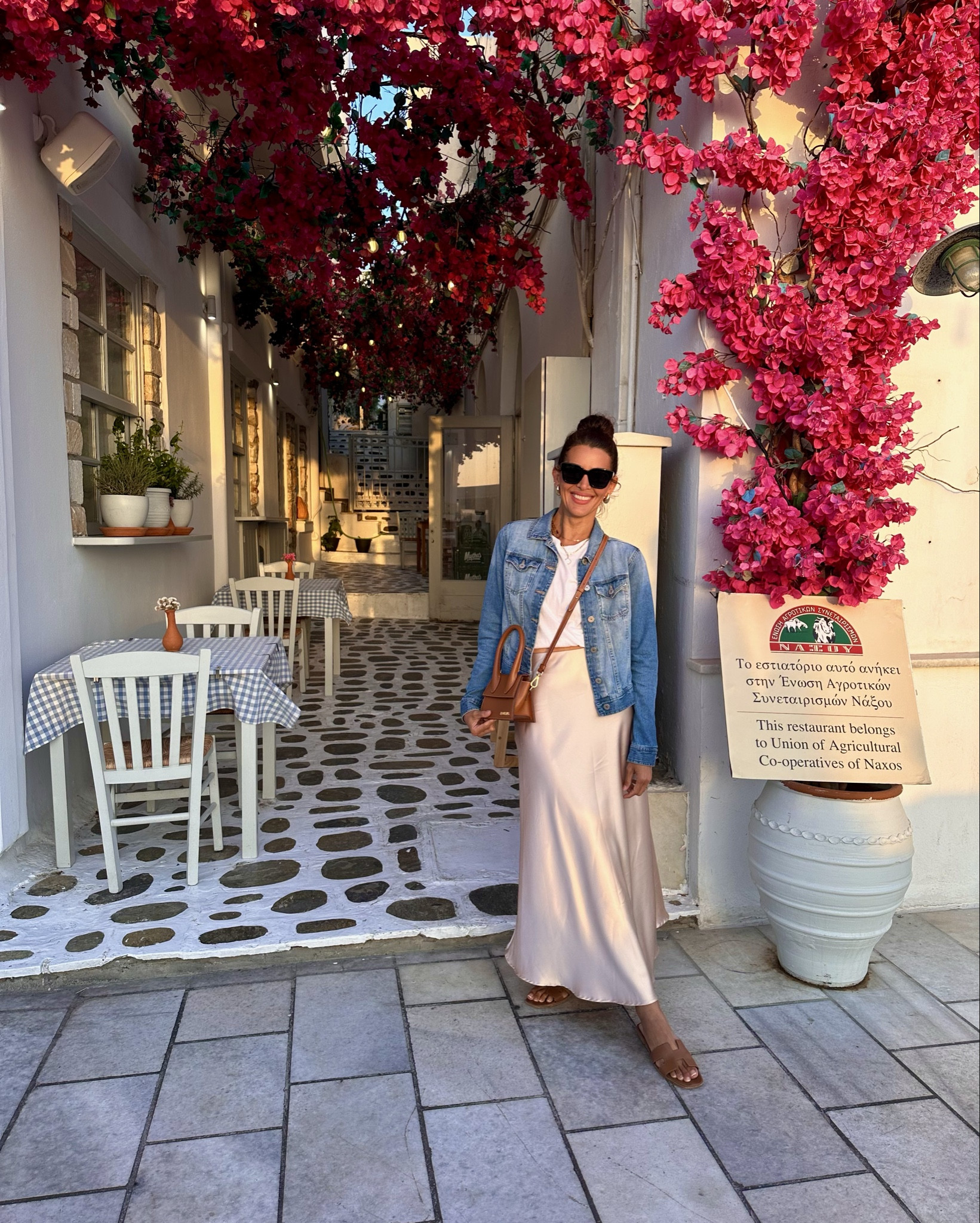 Size m in skirt, shirt and jean jacket


#LTKFallSale #LTKSeasonal #LTKNYFW