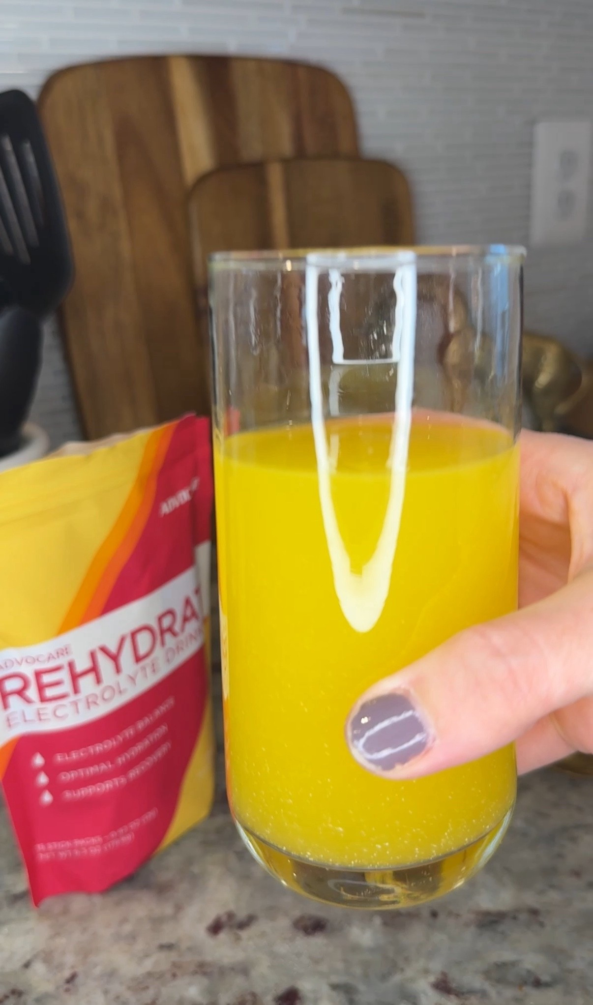 Stay hydrated this Friday! Let’s start this weekend off right! @advocare #ad 