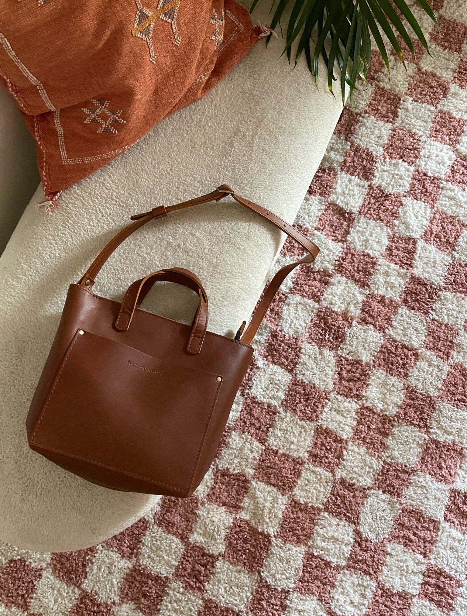 the cutest little crossbody bag 😍 memorial sale happening now!!! portland leather goods! 

#LTKU #LTKsalealert #LTKunder100