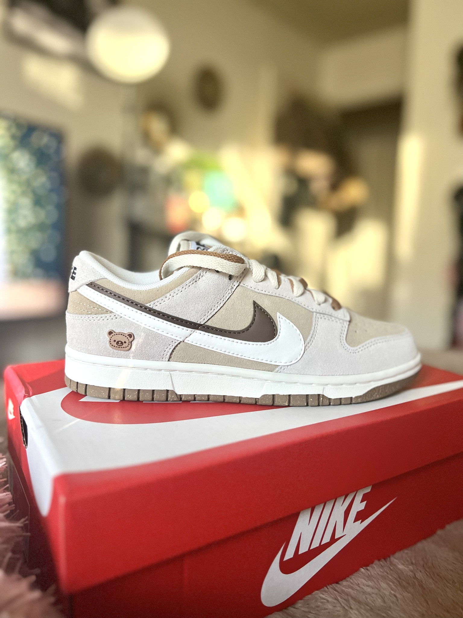 Nike Dunks Low SB Medium Curry


Nike sneakers, low top tennis shoes, brown sneakers, neutral tennis shoes, gifts for her, winter sneakers, winter fashion

#LTKshoecrush #LTKstyletip #LTKGiftGuide