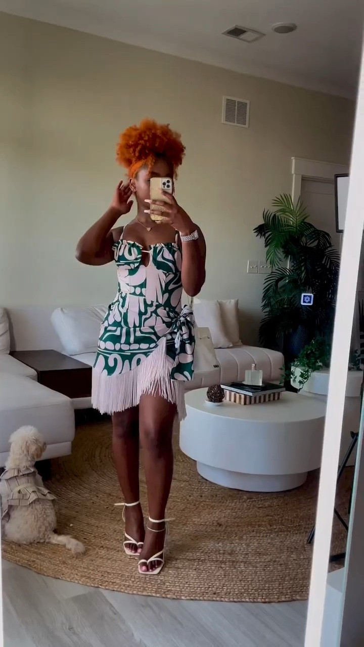 This beautiful green abstract two piece set is from prettylittlething, size xs.

#LTKFind #LTKSeasonal #LTKstyletip