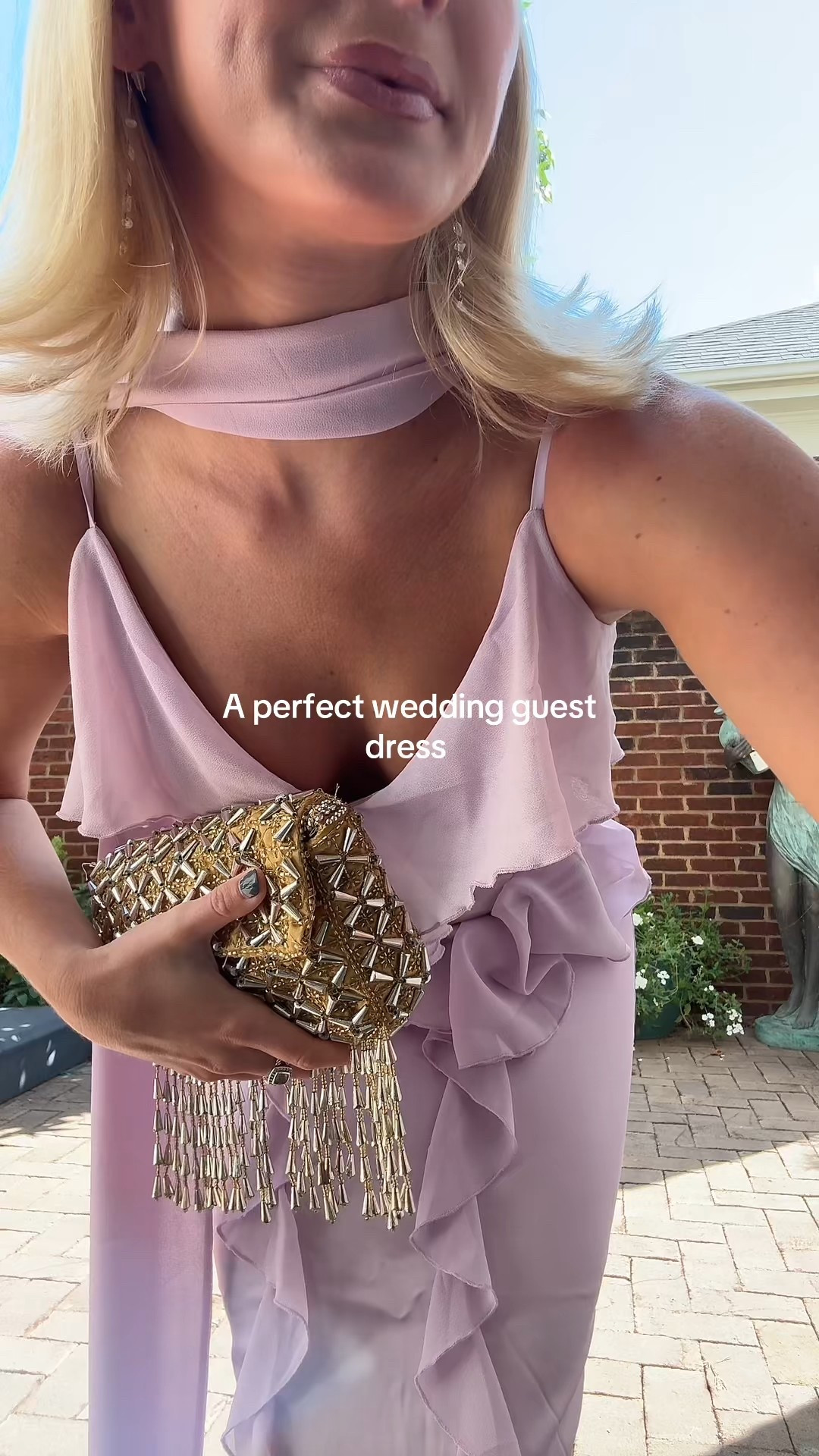 Love this dress perfect as a wedding guest dress! 