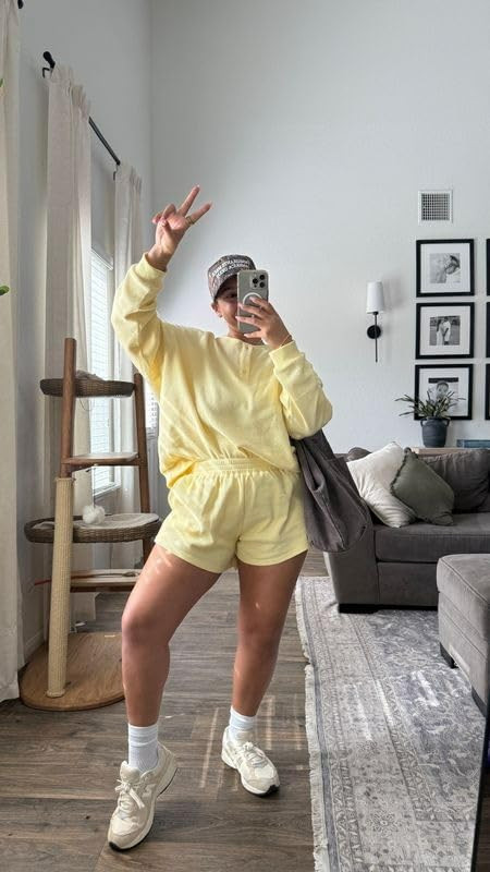 I'm loving this comfy lounge set! Perfect for casual fits! 
#LTKloungewear 

 #LTKootd #LTKMidsize