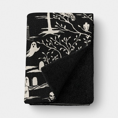 Halloween Throw black/ivory - Threshold™ | Target