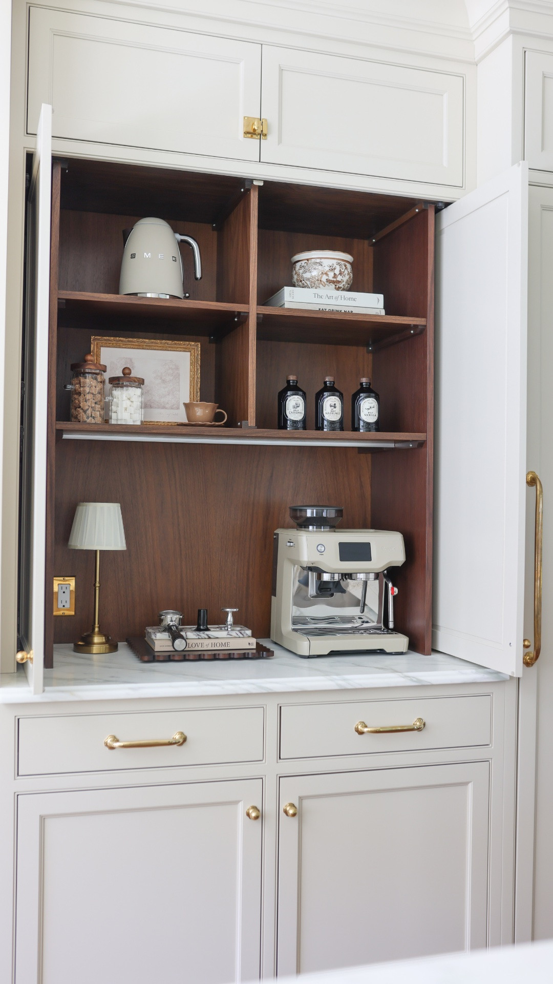 Setup my coffee bar with me 

Coffee station, home organization, kitchen decor, Amazon finds, Amazon home, target finds

#LTKHome #LTKmorningroutine