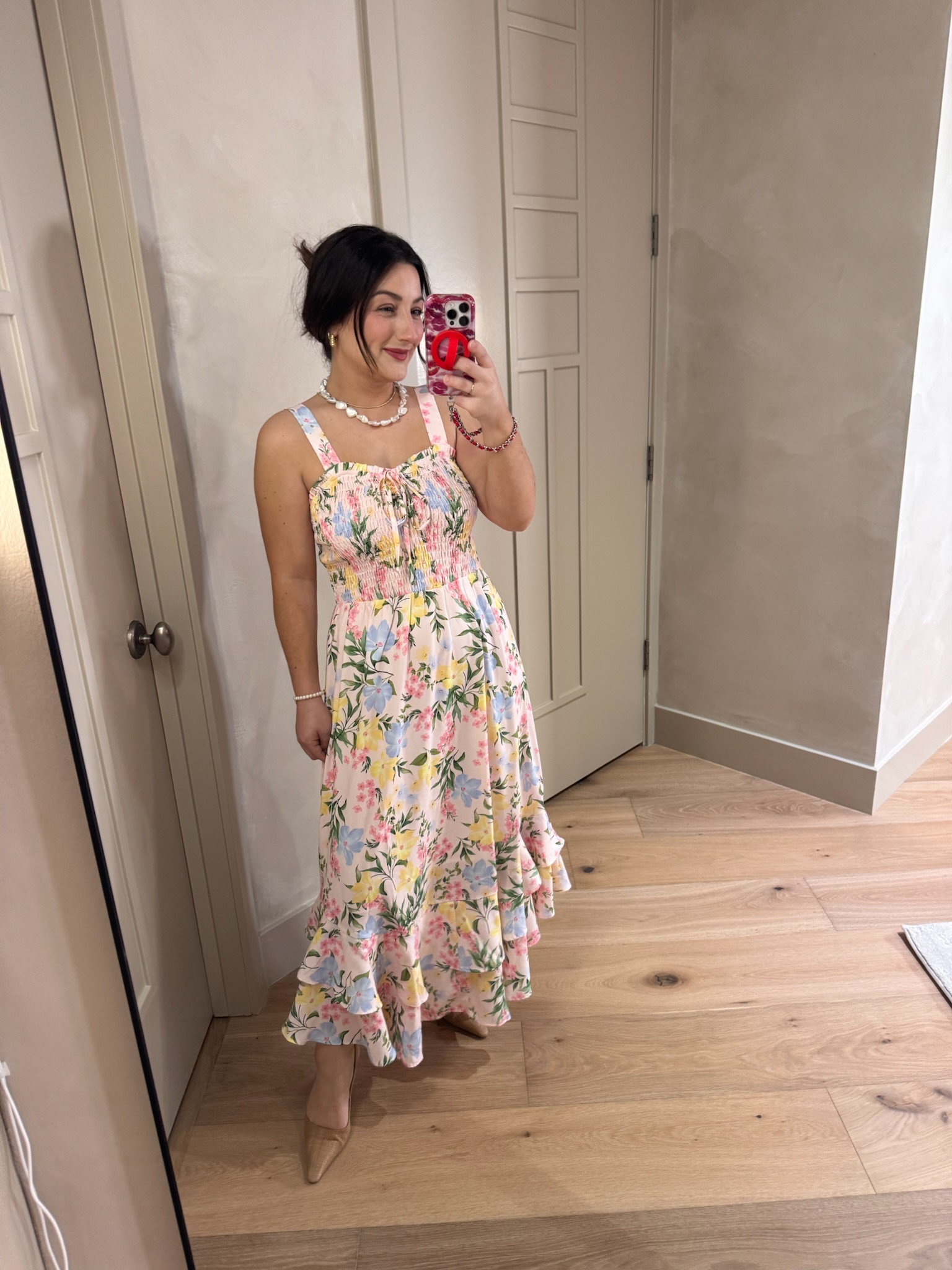 Floral maxi dress! 

Size small in color blue yellow 

5'0" 140lbs
Petite friendly!


#LTKTravel #LTKPetite #LTKSeasonal