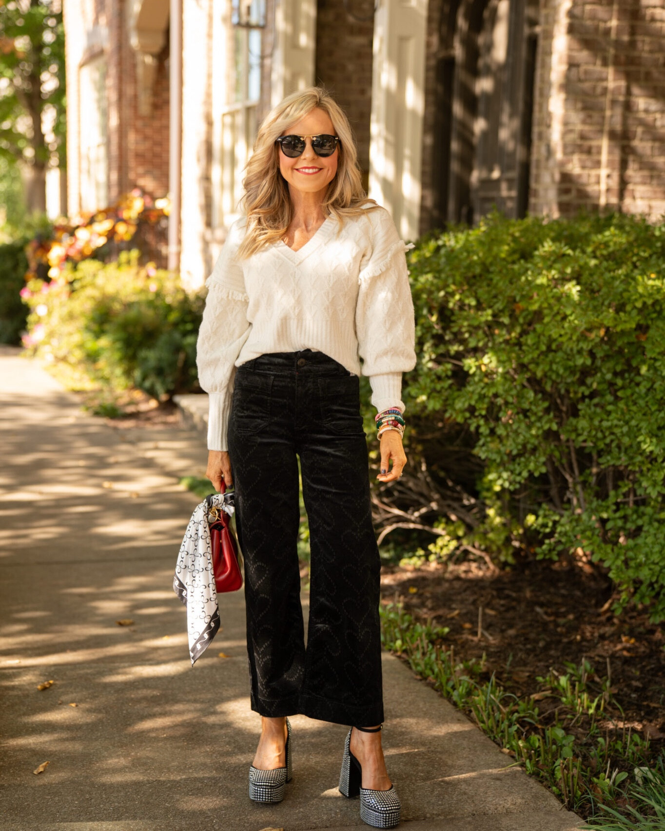 what to wear for the thanksgiving… black and white edition!! comfy and luxe it’s a YES for me • wearing size 24 in pants and XS in sweater || 

#LTKStyleTip #LTKHoliday #LTKOver40