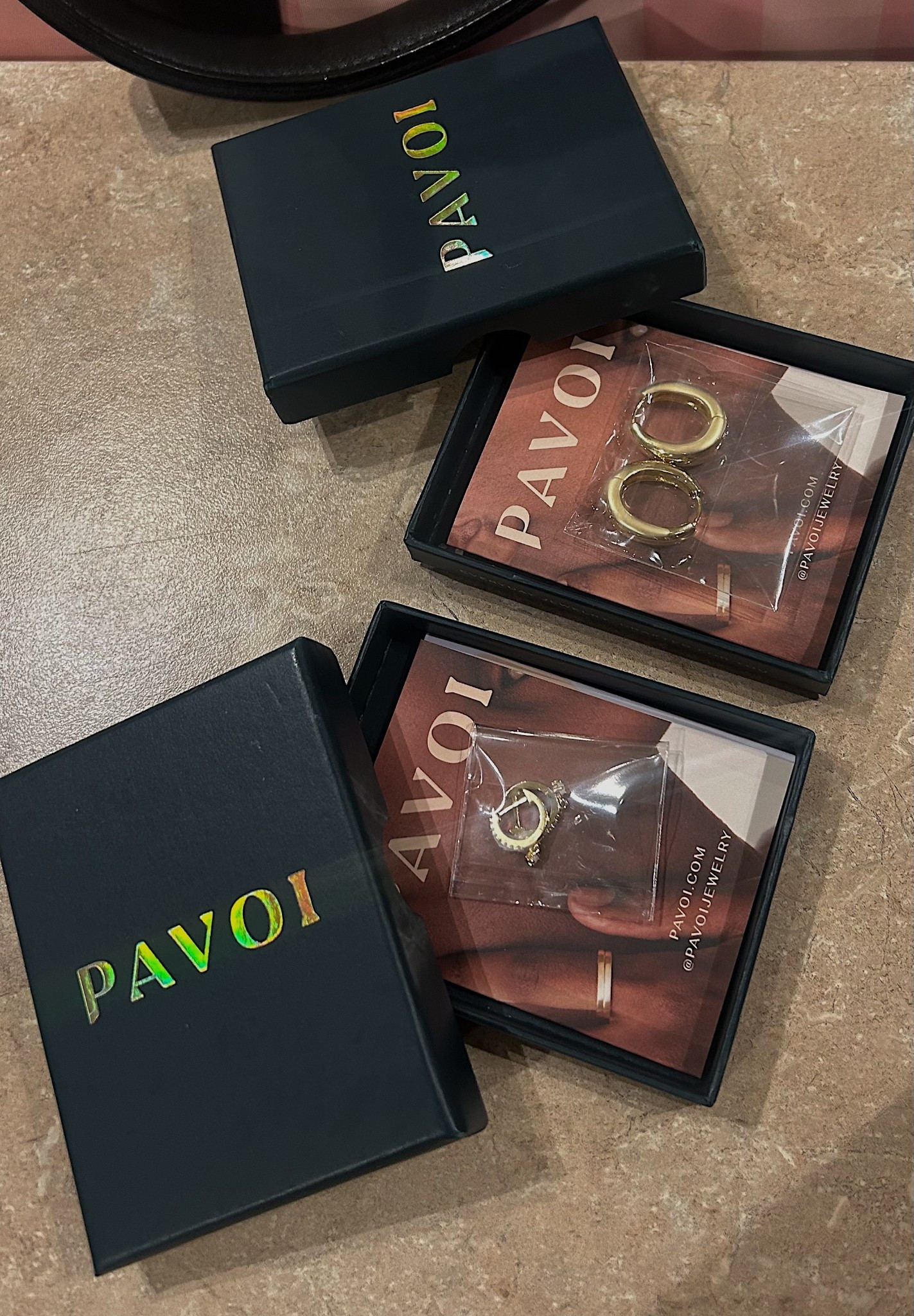 Pavoi on Amazon 
‘Chunky small hoops’ & ‘Butterfly dangle earrings’ 

#LTKbeauty #LTKcanada #LTKgiftguide