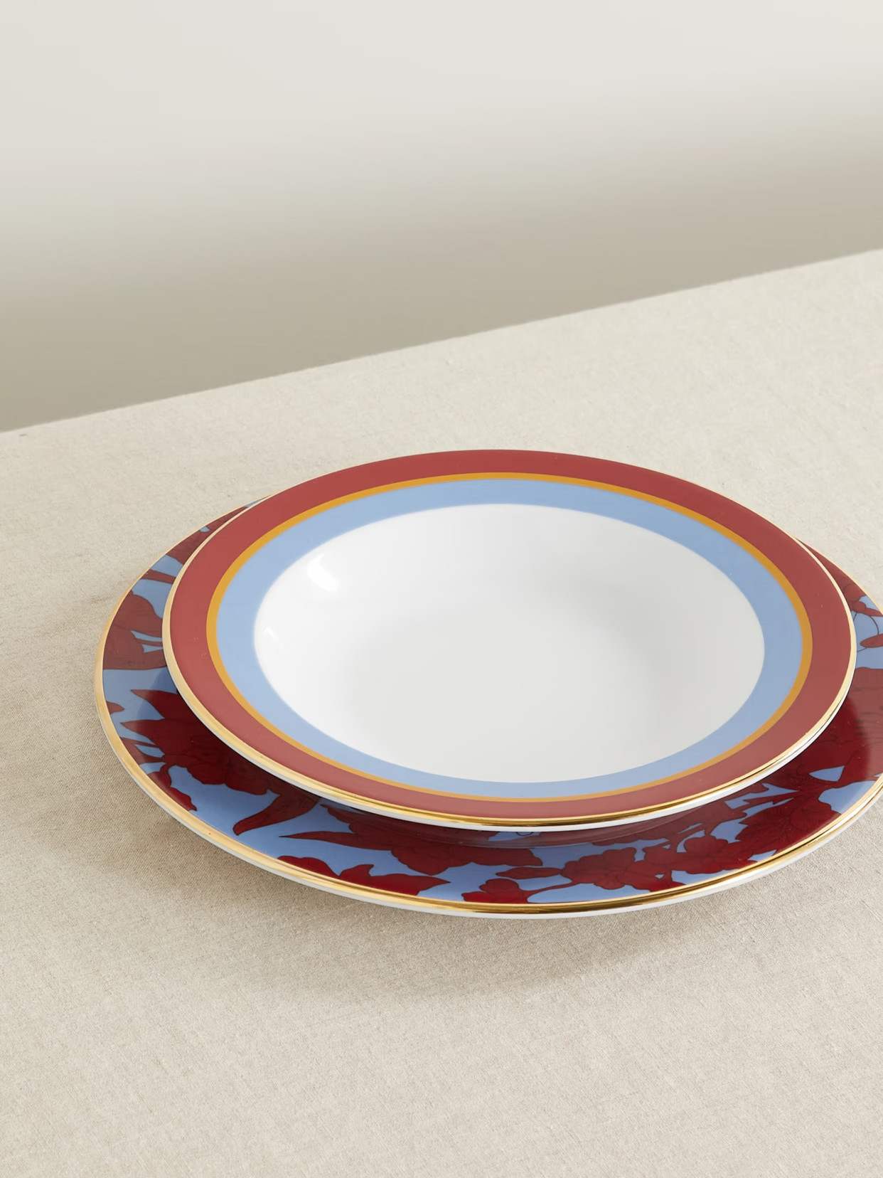 La DoubleJ - Gold-plated Porcelain Soup And Dinner Plate Set - Red | NET-A-PORTER (US)