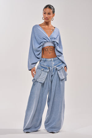 AKIRA Drifting Away Cargo Pants Denim | Light Blue | Size Large | AKIRA