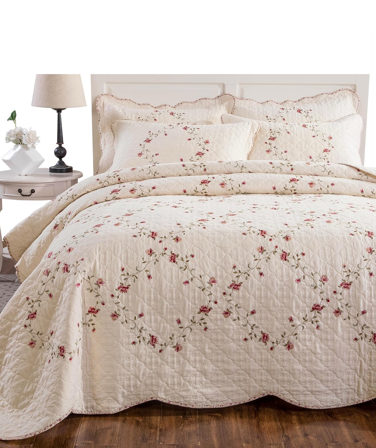 Floral 3 piece bed spread you want for your bedroom! Many beautiful colors available. Grab yours 

#LTKWedding #LTKFindsUnder100 #LTKHome