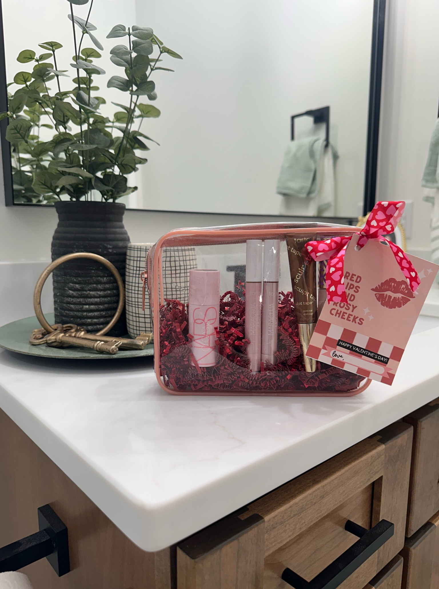 Day 8: Red lips & Rosy Cheeks💋💄
🏷️Printable tags from the Letter Vee 
Make up & bag linked 🎀❤️

Valentine tag links. Valentine gift links. Valentine gifts for her links. Make up links. Bag links. 

#LTKMostLoved #LTKSeasonal #LTKGiftGuide