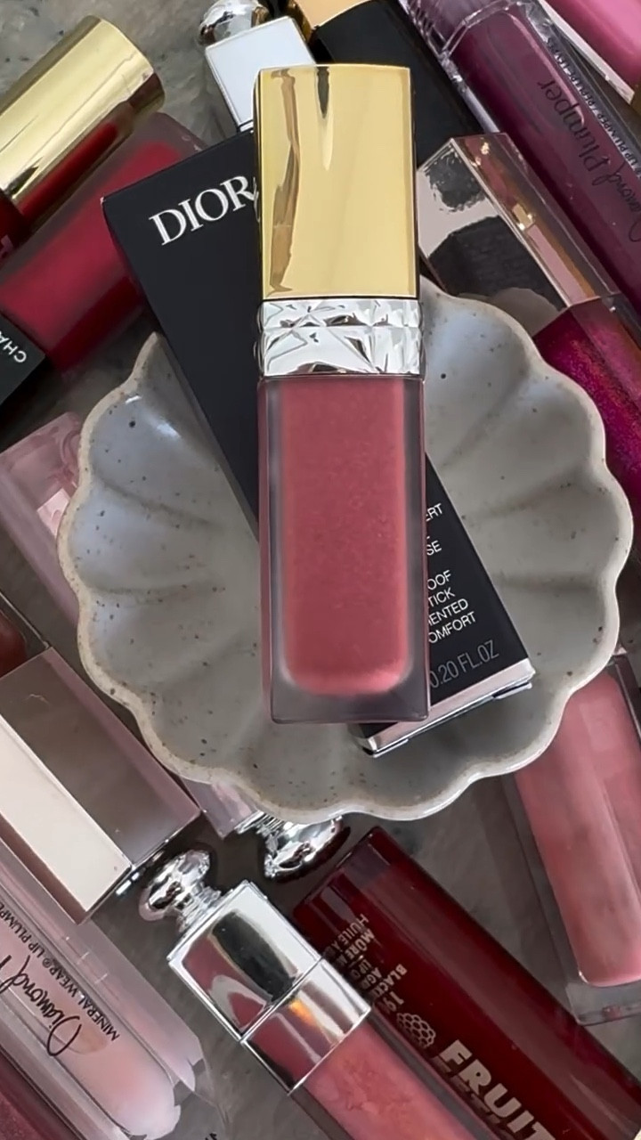 Stayed tuned….she is a stunner ✨✨✨

#lipgloss #diorlipgloss #diorsequinlips #limitededition


#LTKBeauty #LTKFindsUnder50